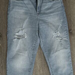 Silver Tab Levi's Mom Jeans Distressed Light Wash Denim High Rise Size 28 x 27